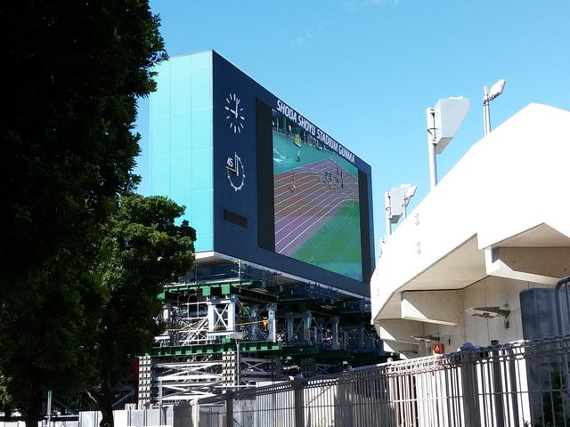 �~��3_�~������