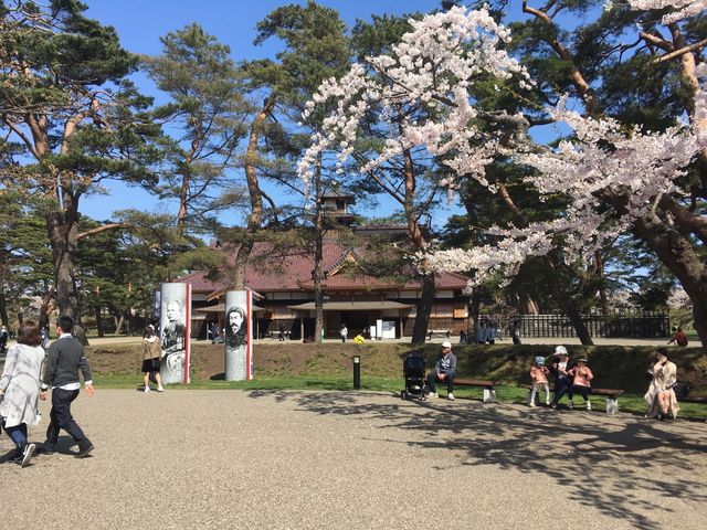 ���ٕ�s���̑O��_�ܗŊs�����̍�