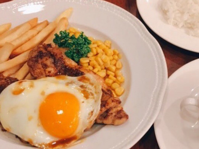 傱̃CzXg `ANAVeBXiRoyal Hostj̓eʐ^1