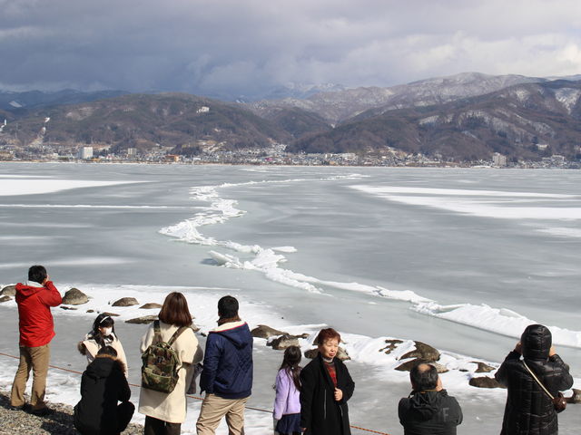 ���z�K���ʂɐL�т�u��_�n��v_���J�ΔȌ���