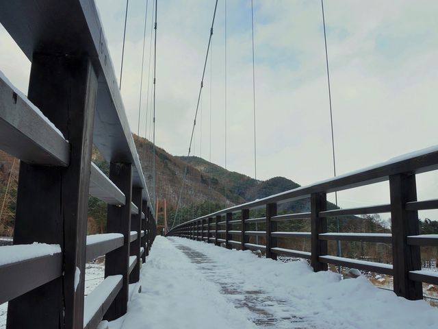 冬の吊り橋3_こまくさ橋