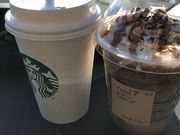 �߂�����318����̃X�^�[�o�b�N�X�E�R�[�q�[ �H�t��UDX�X�̓��e�ʐ^1