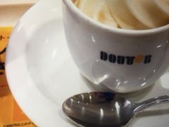 �}�������񂳂�̃h�g�[���R�[�q�[�V���b�v�����V�_�X�ւ̓��e�ʐ^1