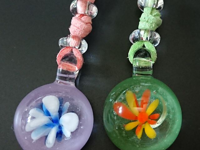 ���E�ɂЂƂ̕i�������o���܂�����_�K���X�H�[�A���R�X