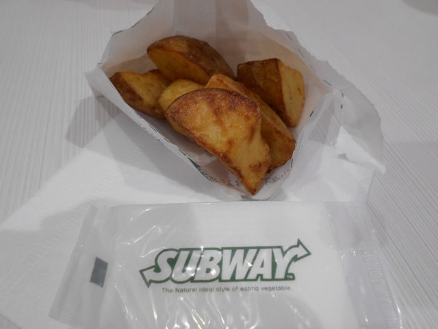 킩ԁ[̃TuEFC XgA̗X̓eʐ^1