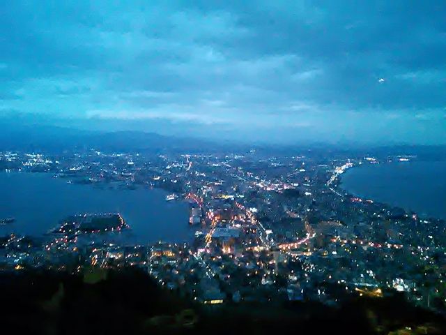 ��i_���َR