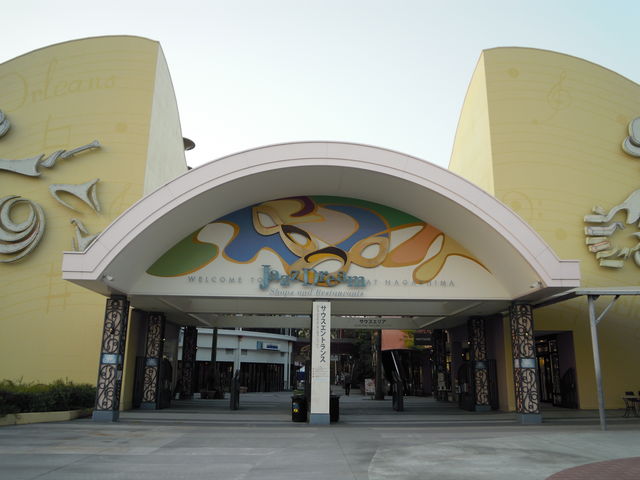 �T�E�X�G���g�����X�B_�O��A�E�g���b�g�p�[�N �W���Y�h���[������