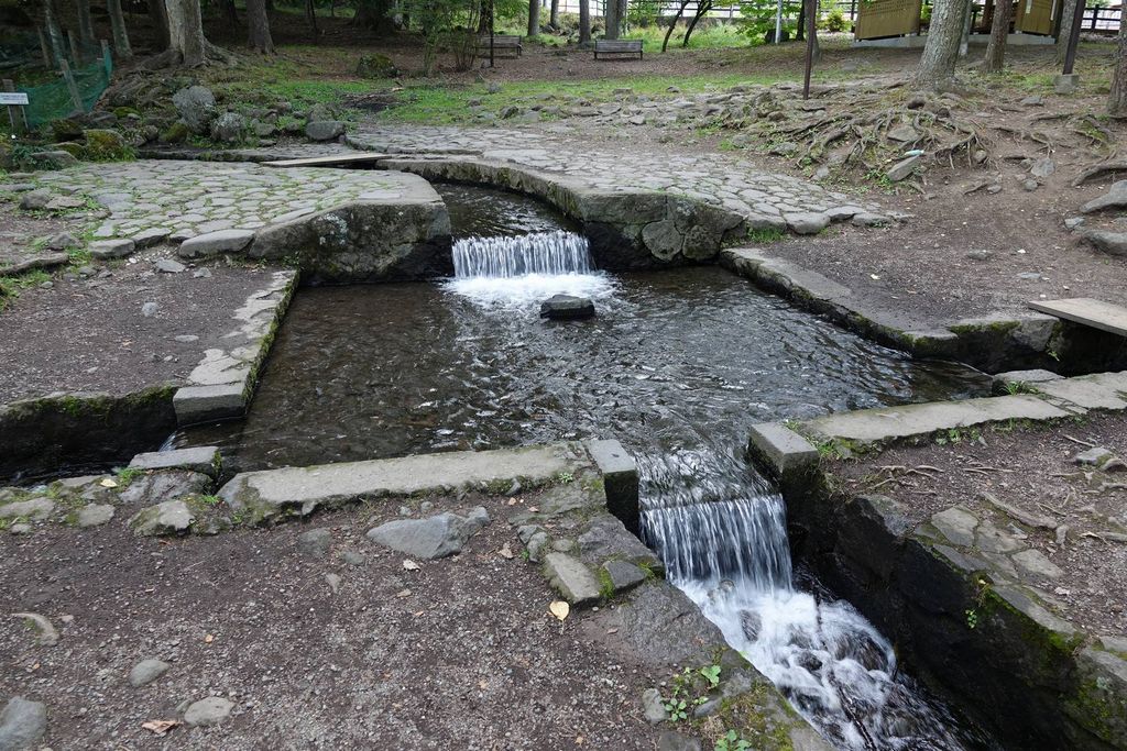 名水「三分一湧水」