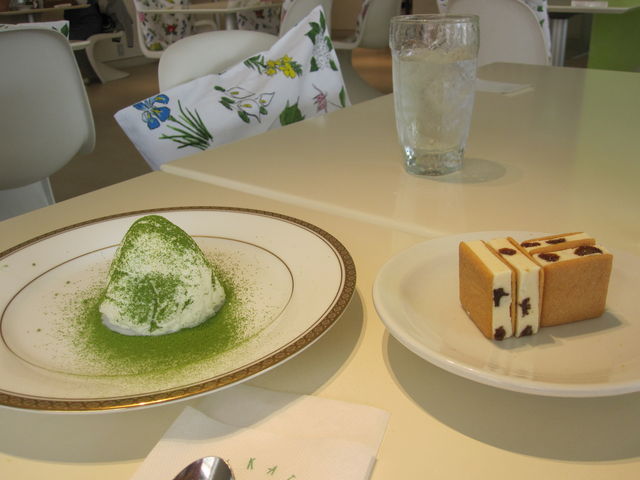 �эL�̐X�ƃ}���Z�C�A�C�X�T���h_�Z�Ԓ��{�X