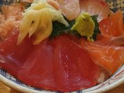�҂�[��������̈�ې��Y �~�c�����V�_�O�X�̓��e�ʐ^1