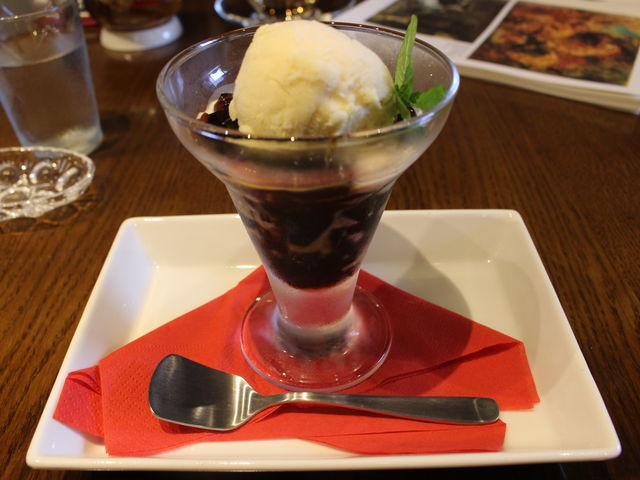 ����������̃����~�`�J�t�F�̓��e�ʐ^2