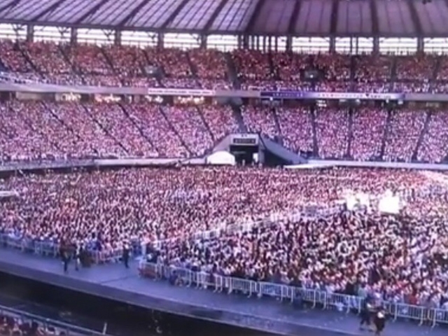 �R���T�[�g_���̑f�X�^�W�A��