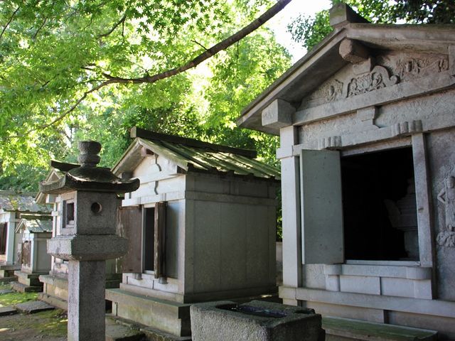 �O�c�Ƃ̐Ε_�ł��B_������