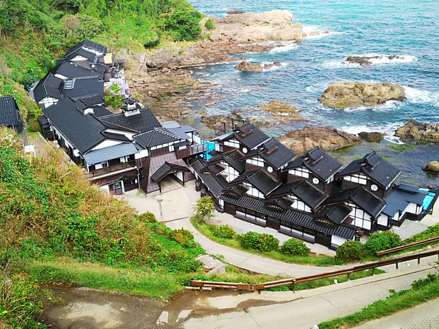 �ቺ�Ƀ����v�̏h_��F���i����̖��j