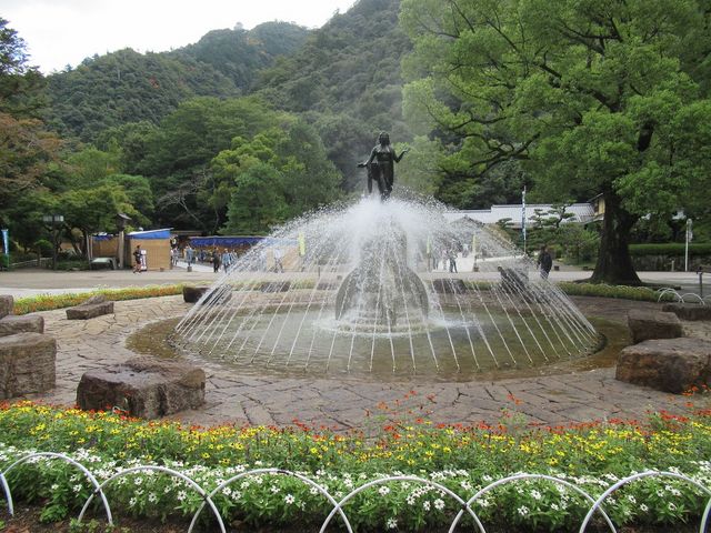 ̂ςʕƏ_ARi؎Rjɂ͊򕌏邪_򕌌