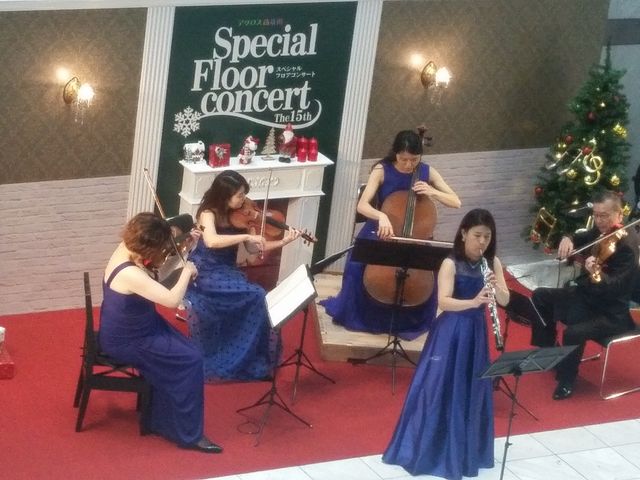 �N�����l�b�g�������_�A�N���X����