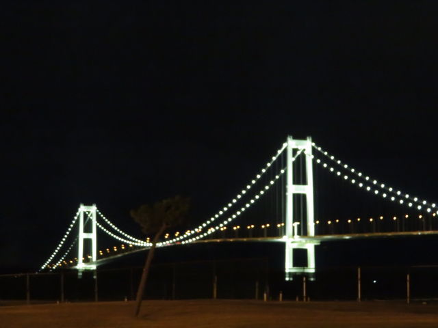 ���̉w�����̎p_�����勴