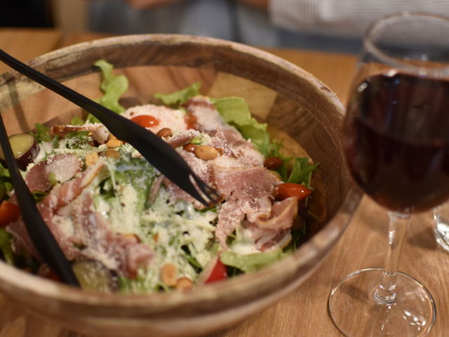 ���̉w �C�̋��s �{��