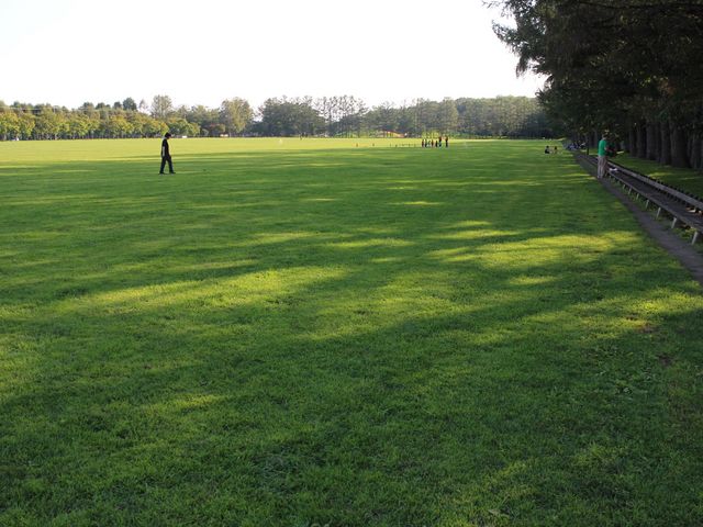 ����_�΃��u�����E�O���[���p�[�N�i400m�x���`�j