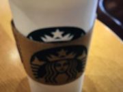 }񂳂̃X^[obNX R[q[ CI[ɒOzXiStarbucks Coffeej̓eʐ^1
