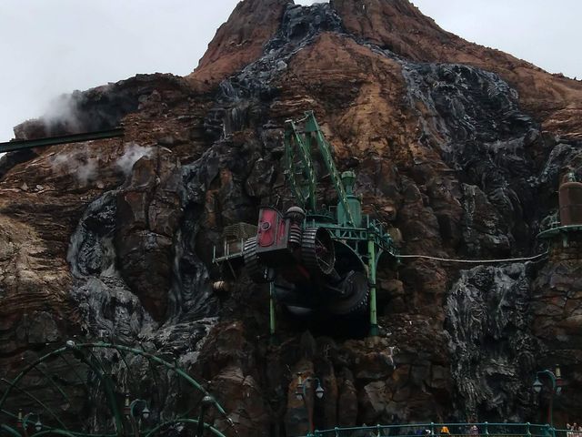 �~�X�e���A�X�A�C�����h_�����f�B�Y�j�[�V�[(R)