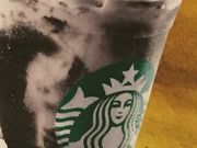 �}�������񂳂�̃X�^�[�o�b�N�X�R�[�q�[�����܂��A�v���[�Y�^���[�X�̓��e�ʐ^1