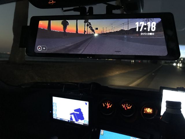 �o�b�N���j�^�[�ɉf��[�Ă��ƃ����i�[7_���P�Y�C�l����