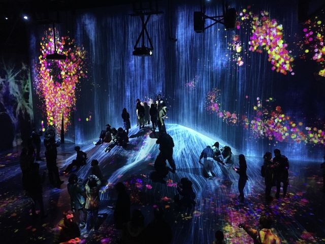Lȍi͐lCłB_MORI Building DIGITAL ART MUSEUM:EPSON teamLab Borderless