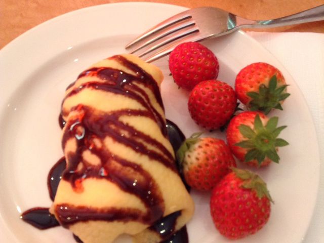 �N���[�v_�C���^�[�i�V���i���K�[�f���z�e�����c