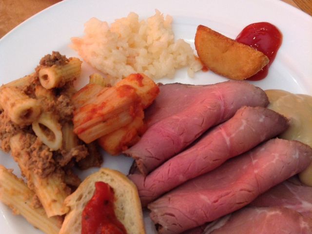 ���[�X�g�r�[�t_�C���^�[�i�V���i���K�[�f���z�e�����c