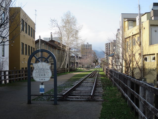 ���H��_����{��