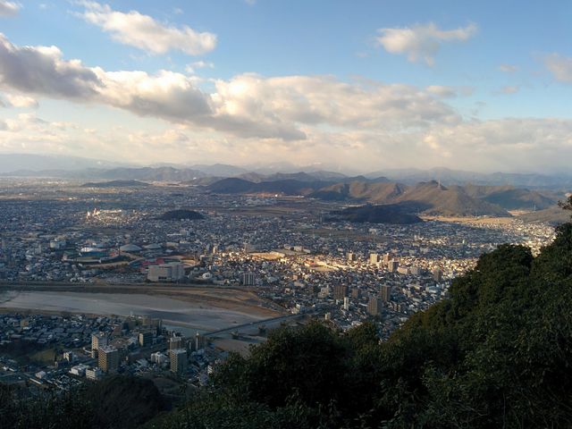 �R����蒷�ǐ����_���؎R