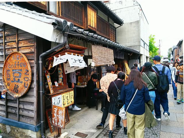 �Ԃ�Ԃ�U��A���������܂��B_���]�ˉ���