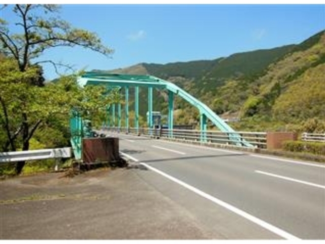 R388�́u��߉����v�̉E�O���Ɂu�s�[�_�����_���΁v_�s�[�_����