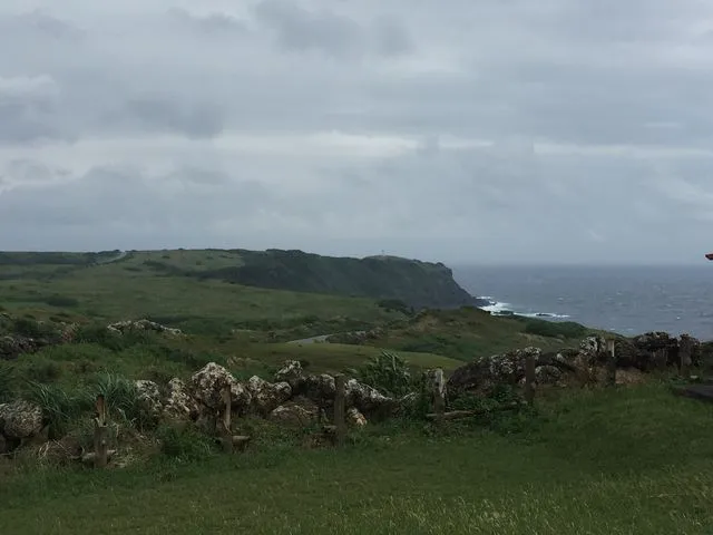 与那国島の断崖絶壁と立神岩の絶景