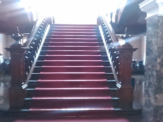 ���������Ă����ɂ���K�i�B_���Ċ�(�R�`�����y�فj