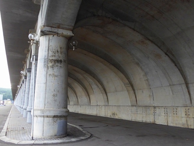 �k�C���E�t���`�k�h�g��h�[���[�����_�t���`�k�h�g��h�[��