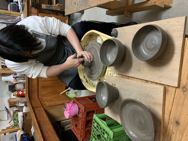 �d���낭��ŁA��֑}���̉ԕr�Ƀ`�������W���Ă�Ƃ���ł��B_ATELIER QUERCIA BIANCA