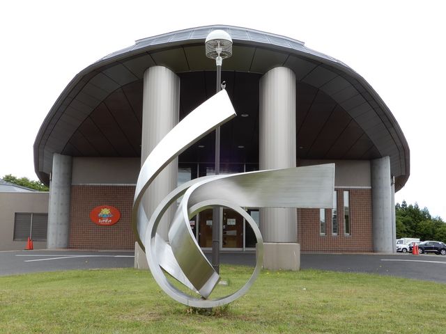 ���j�������g�̏�ɏ������Ƃ܂��Ă���܂���_�X�p�n�E�X������ۂ���