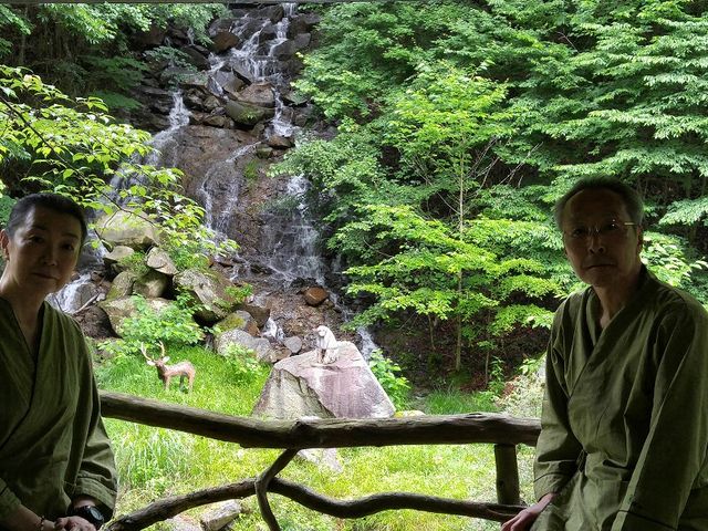 �쉈���̋x�e���A����Ί݂ɏ���ꂽ���Ǝ��̑����ʔ���_���㉖����