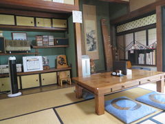 yosshŷΐ؂H[vC؂ւ̓eʐ^1