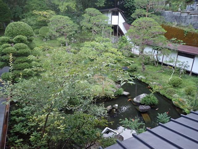 覚林坊の庭園