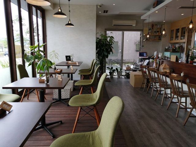 XP_R's HAPPY BAKE CAFE