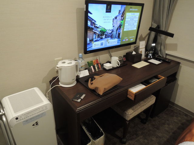 �r�W�l�X���p�ɂ��s�b�^���I_�G���V�G���g���s