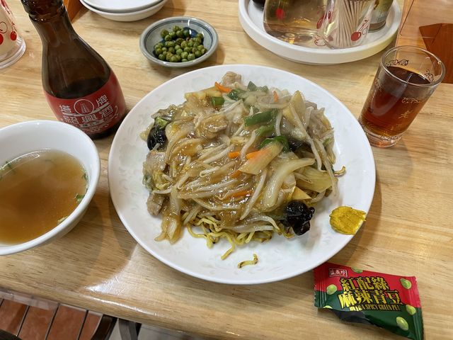 あんかけ焼きそばも プチお通しも 紹興酒も最高に美味しい_桂苑
