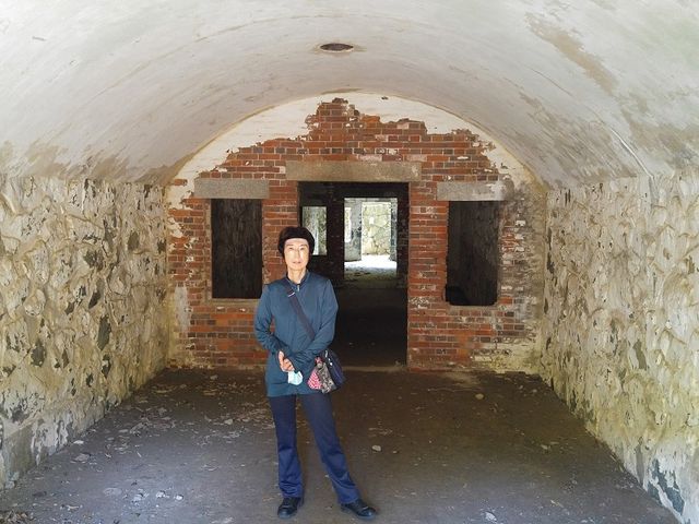 �C��̕��ɐ�_�΂̎R�����^��