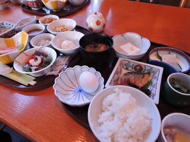 �u�b�t�F���̒��H_�z�e���j���[���ˉ�