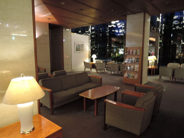 ���E���W_�z�e���j���[���ˉ�