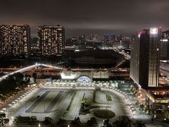 �L������̂�񂩂��� ���ۓW����w�ւ̓��e�ʐ^1