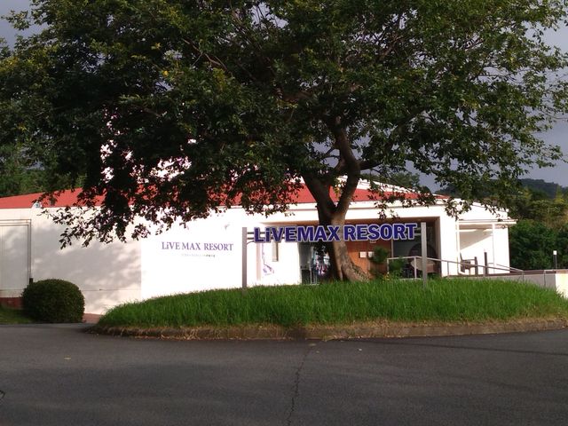 �z�e���t�����g�����X�g�������r�[����_���u�}�b�N�X���]�[�g�ɓ����